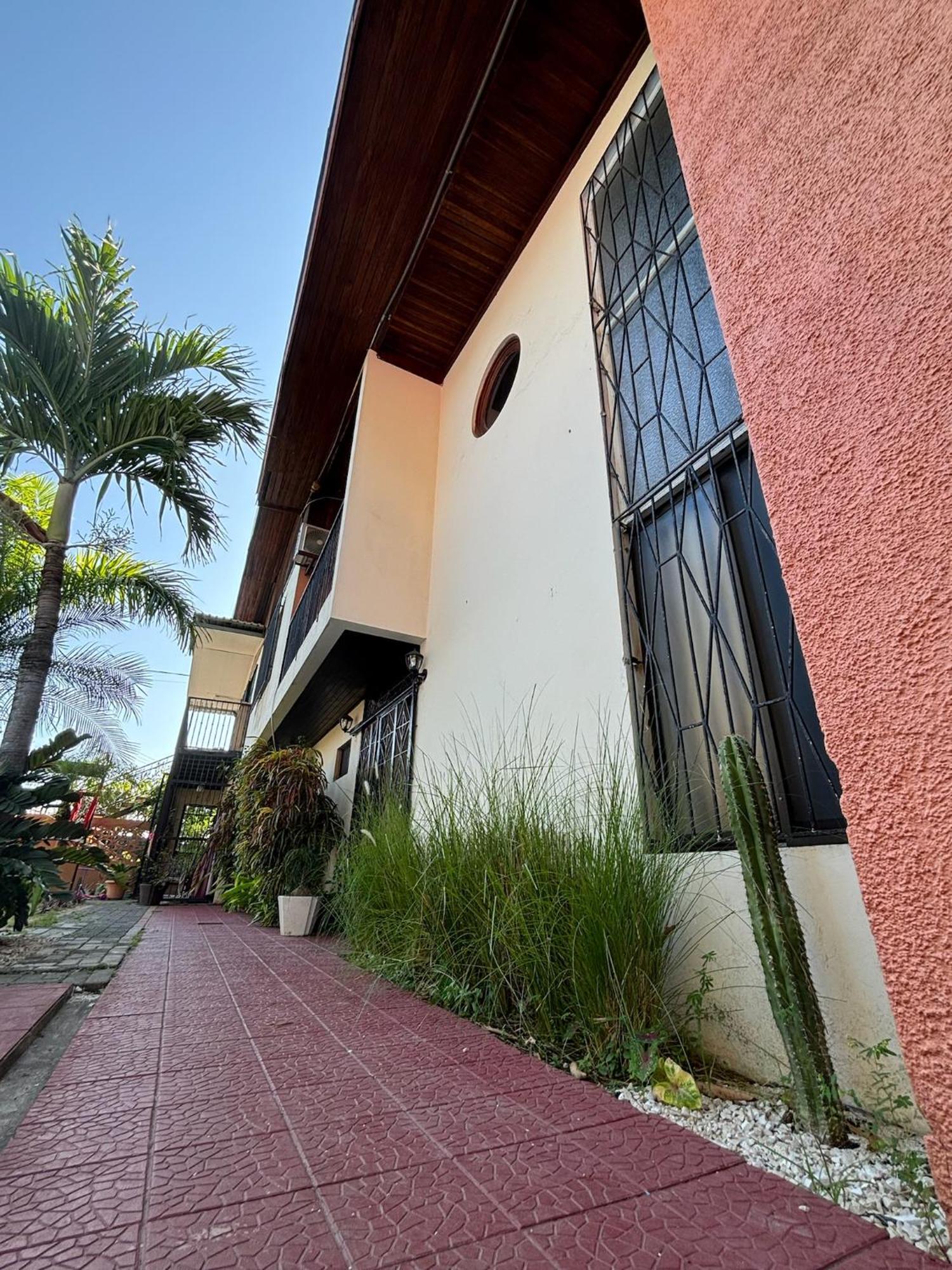 דירות El Roble Casa Jana מראה חיצוני תמונה